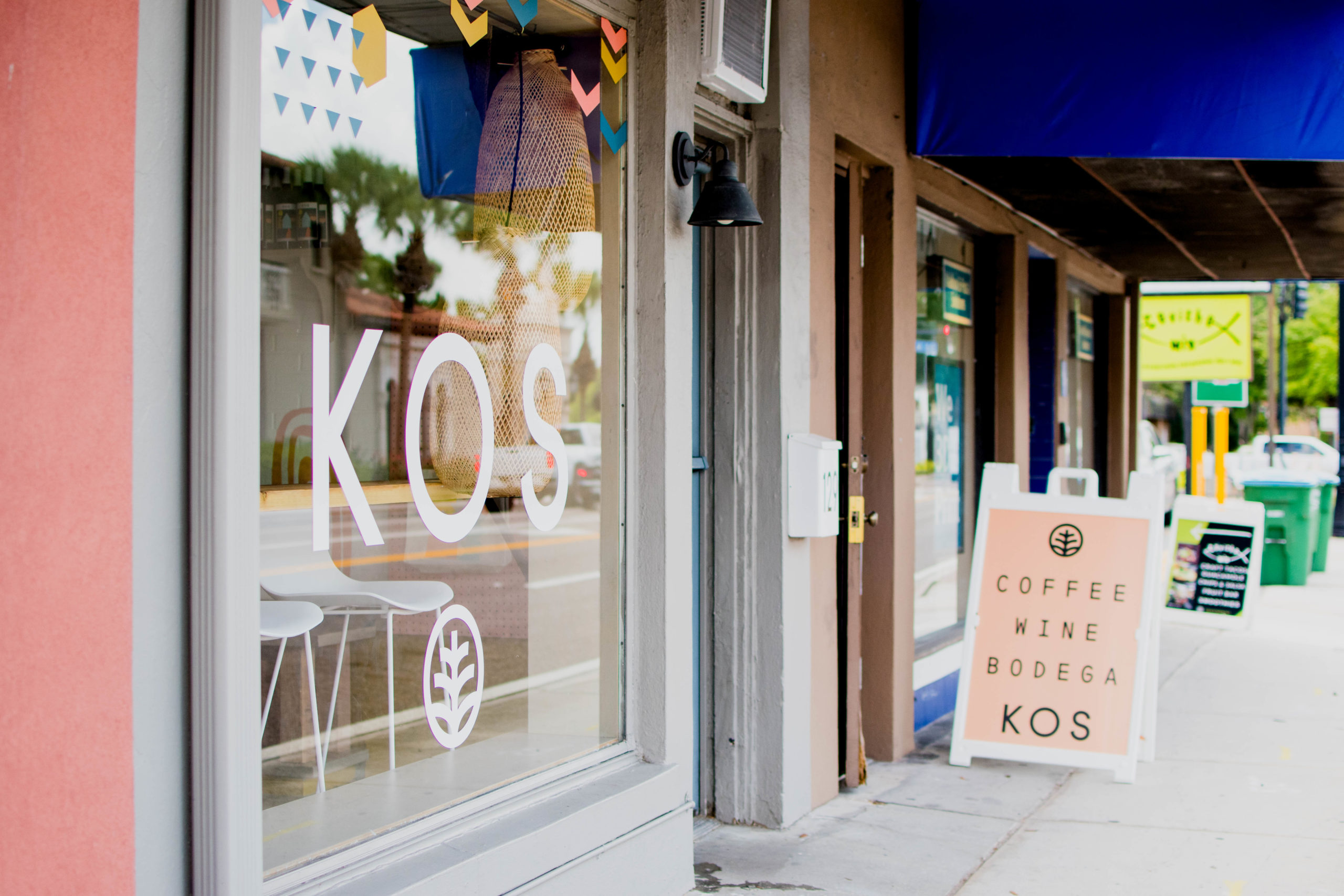 Exterior of KOS bodega along Faribanks Avenue.